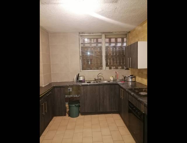 4 BEDROOM FLAT FOR SALE IN SUNNYSIDE